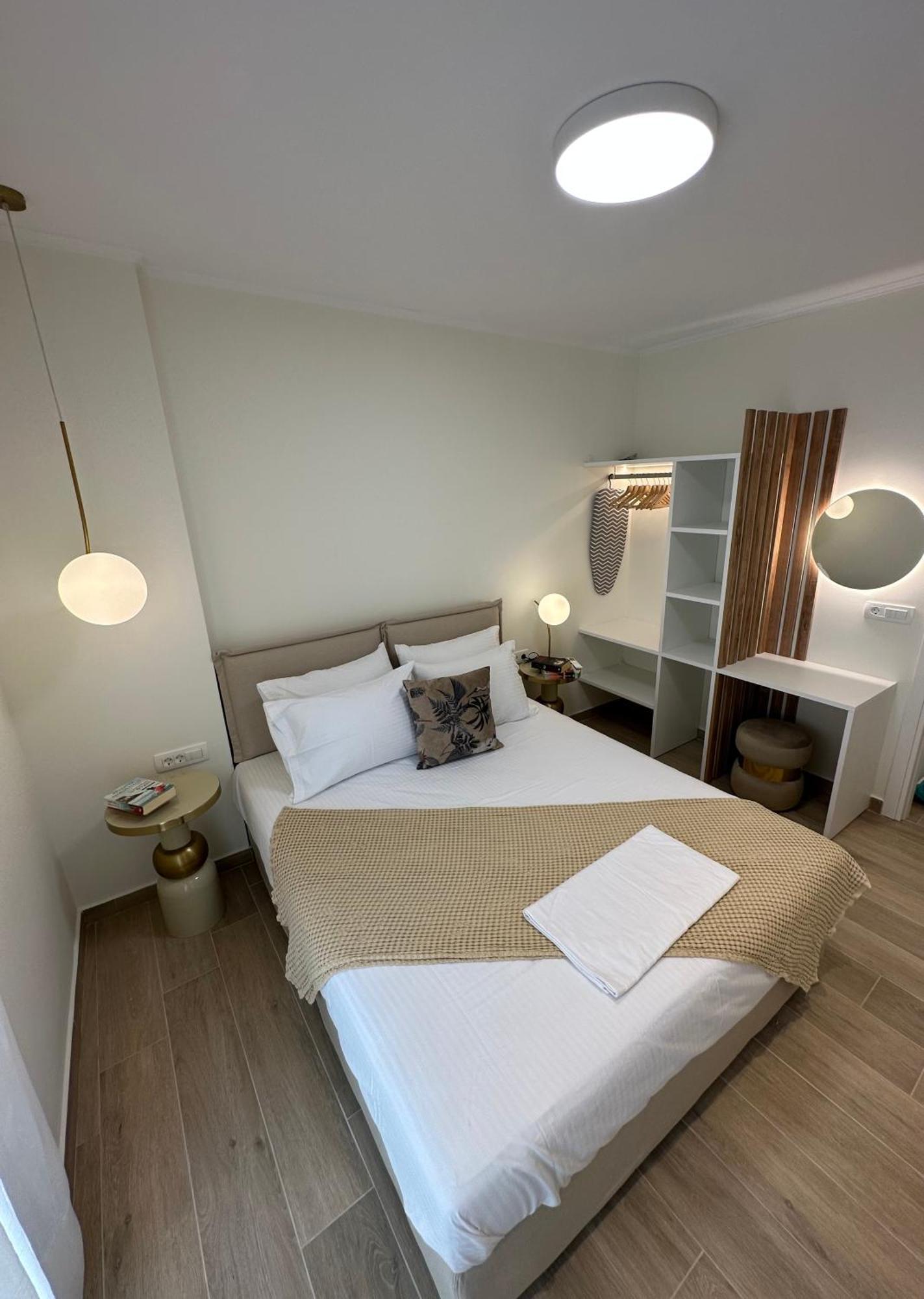 K & L Luxury Apartment