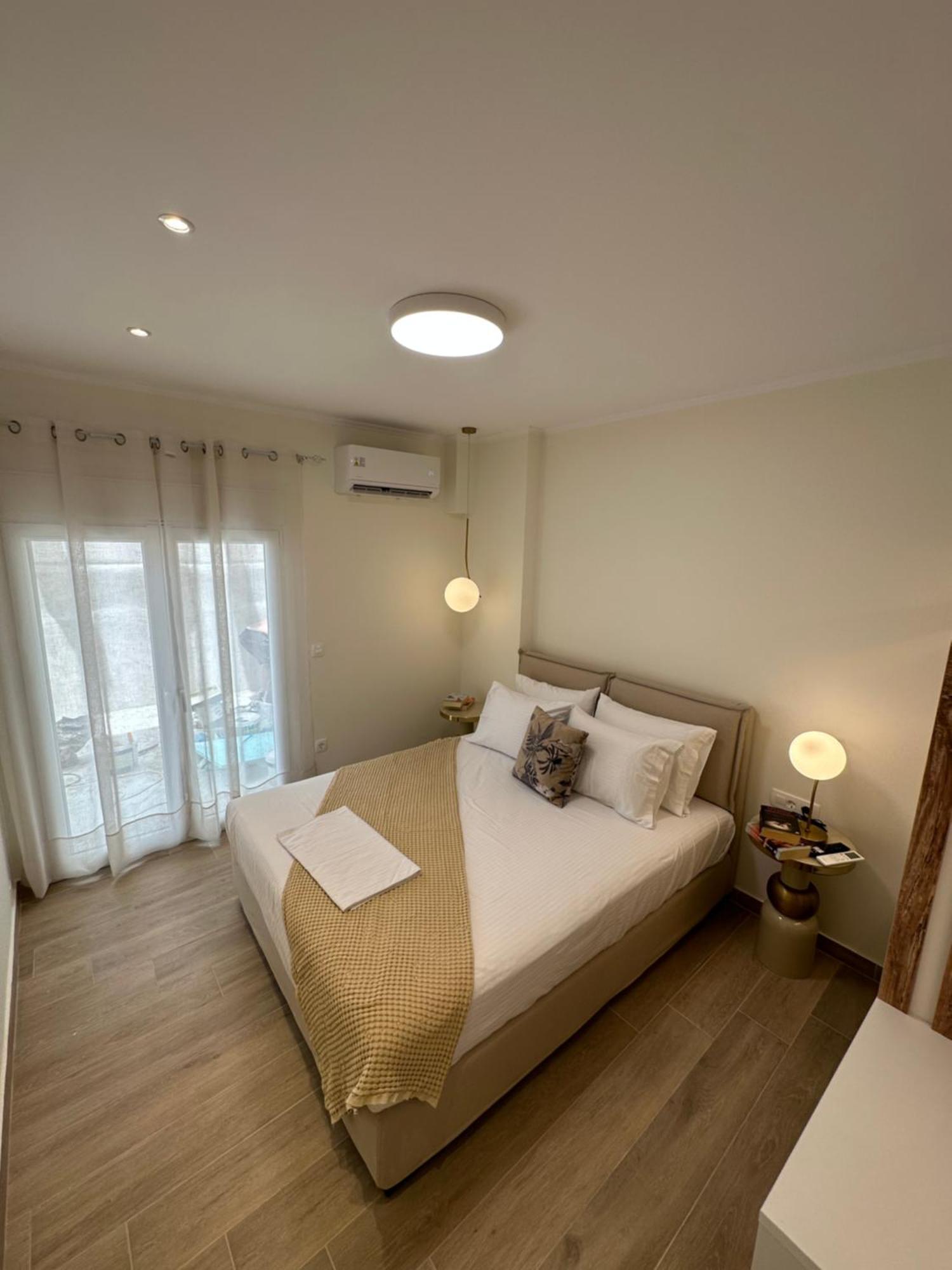 K & L Luxury Parga