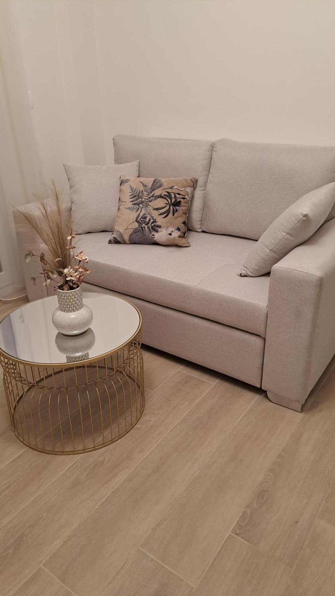 K & L Luxury Apartment