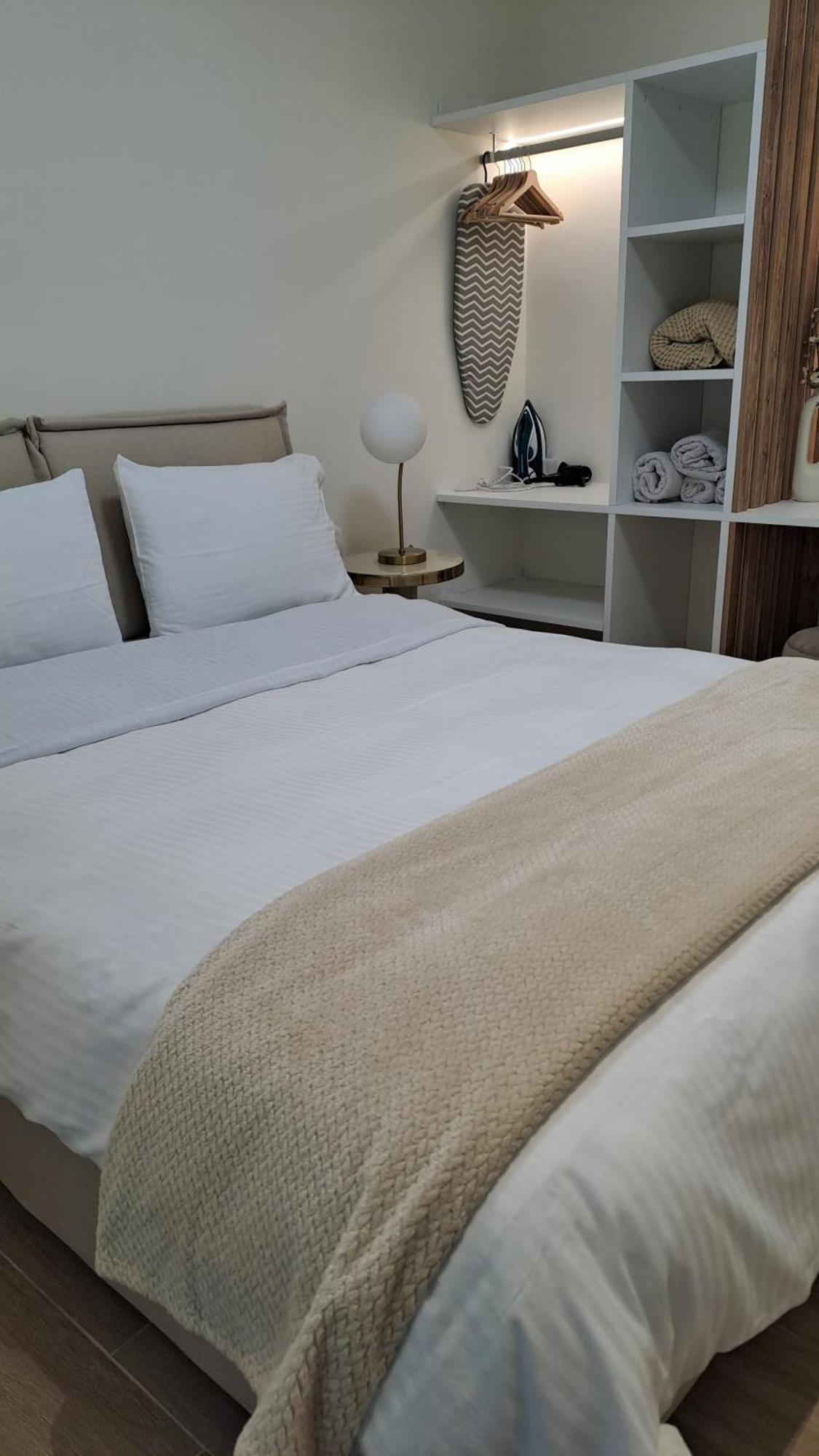 K & L Luxury Apartment